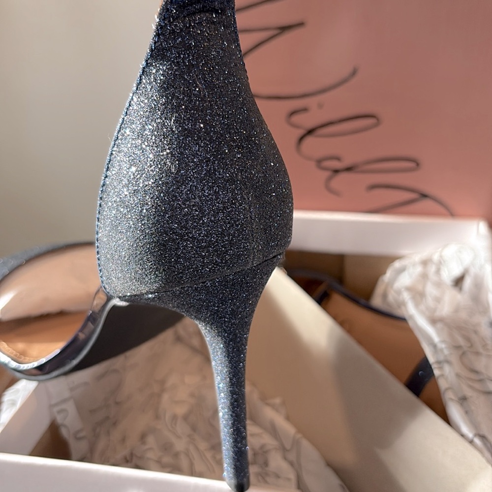 NIB [Wild Pair] Bethie Navy Ankle Strap Slip Resistant Stilettos Womens 7.5 or 9 - Picture 10 of 12